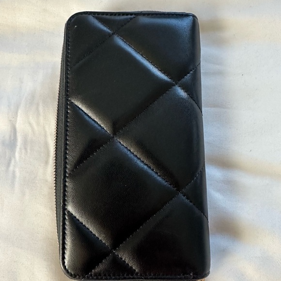 Authentic Chanel Wallet - Picture 3 of 7